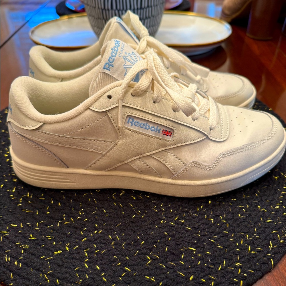 Cream Reebok Classics
Women’s size 9